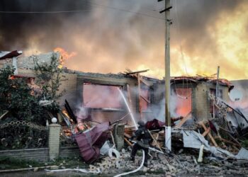 Дитина з мамою загинули внаслідок подвійного удару по Буринській громаді