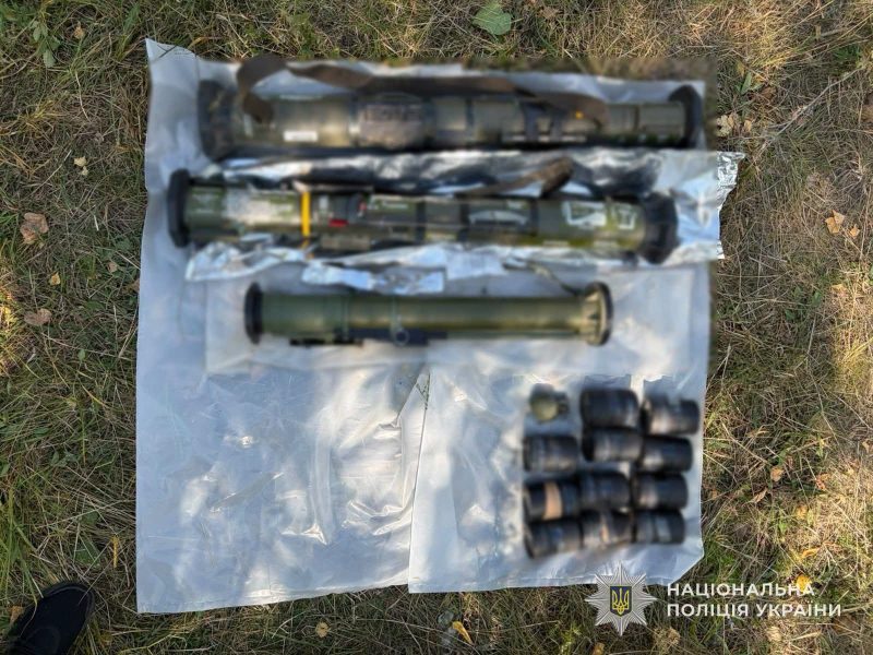 Двох жителів Сумщини викрили на збуті боєприпасів та гранатометів&nbsp;