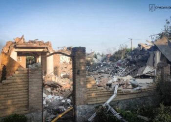 Двоє дітей та літня жінка загинули від ударів російських КАБ у Сумах цієї ночі
