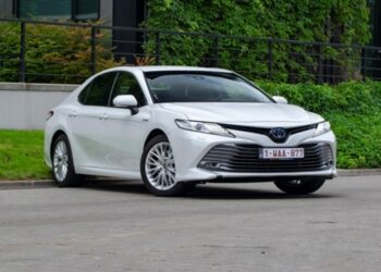Toyota відкликає понад пів мільйона авто