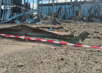 Семеро людей постраждали внаслідок ракетного удару по промзоні в Сумах