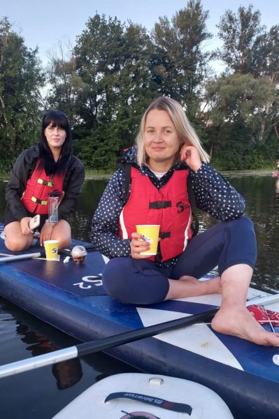 На Сумщині для ветеранів та їхніх родин організовують прогулянки на SUP-дошках