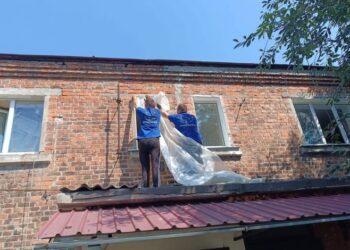 Після обстрілу Конотопа постраждалим жителям надали гуманітарну та психологічну допомогу