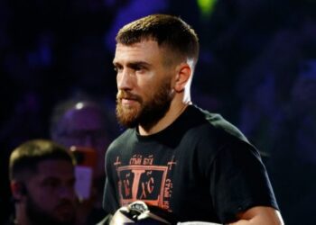 Сергій Дерев’янченко перерахував бійців, з якими Ломаченку варто провести поєдинок після повернення