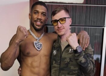 Сергій Лапін відреагував на критику щодо роботи команди Усика в кутку Джошуа