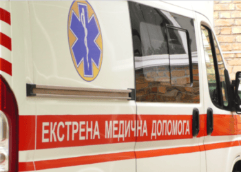 У Конотопі внаслідок атаки реактивних БпЛА постраждала жінка, електропостачання досі не відновлено