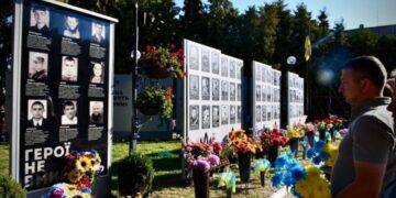 У Ромнах вшанували пам’ять загиблих Захисників України