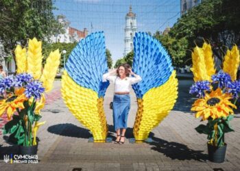 У середмісті Сум встановили фотозони до 35-річчя Незалежності України