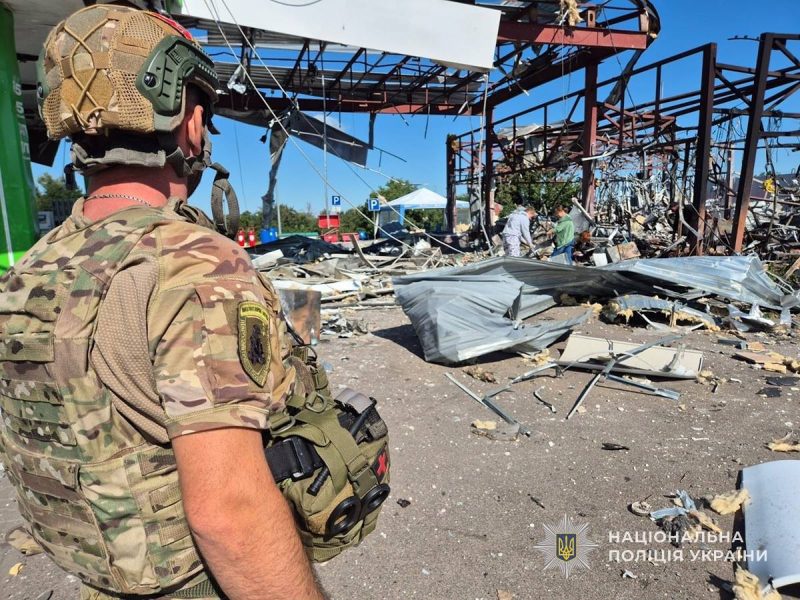 У Шостці травмовано 61-річну жінку, пошкоджено житлові будинки + Фото