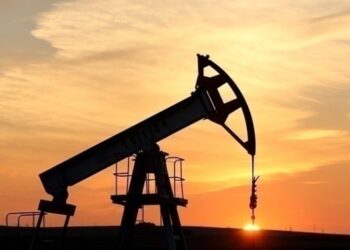Нафта помітно дорожчає попри зростання запасів США