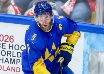 У хокейній Лізі чемпіонів результативно дебютував український гравець