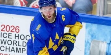 У хокейній Лізі чемпіонів результативно дебютував український гравець