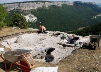 У Криму та на Херсонщині росіяни провели незаконні розкопки