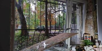 Російська авіабомба пошкодила Центр матері і дитини в Сумах