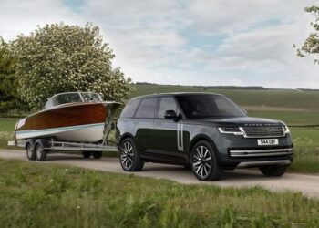 Range Rover став електромобілем: 550 «конячок», знайомий дизайн та вражаючий прайс