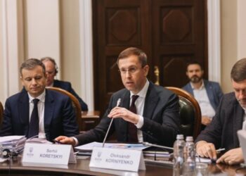 В України закінчуються держфінанси – прем’єр