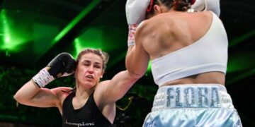 Кеті Тейлор перемогла Флору Пілі та стала абсолютною чемпіонкою світу у своєму прощальному поєдинку