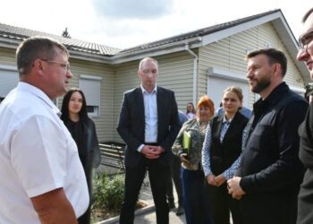 Міністр Денис Улютін відвідав центр соціально-психологічної реабілітації дітей на Роменщині