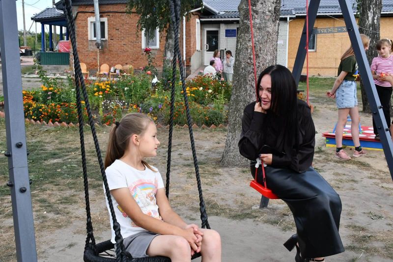 Міністр Денис Улютін відвідав центр соціально-психологічної реабілітації дітей на Роменщині