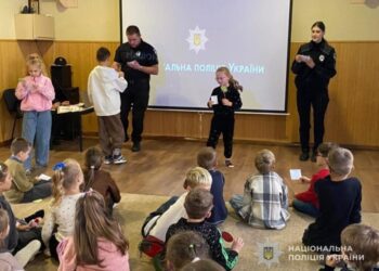 Поліція Конотопщини влаштувала для дітей інтерактив із правил дорожнього руху