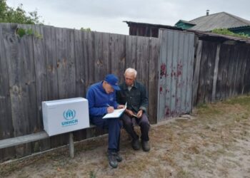 Понад 60 родин з Шосткинської громади отримали гуманітарні набори для утеплення + Фото