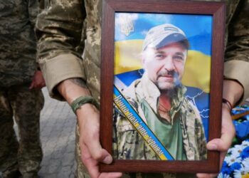 Роменська громада попрощалася із Захисником Володимиром Литвиненком, який загинув на Донеччині