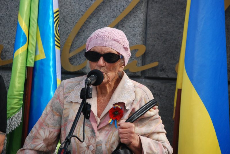 Шосткинська громада попрощалася с Захисником України Володимиром Романцовим + Фото