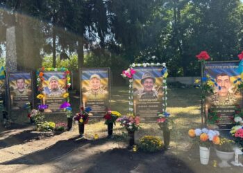 У Сахнах відкрили Алею Слави на честь загиблих захисників