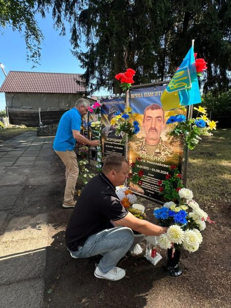 У Сахнах відкрили Алею Слави на честь загиблих захисників