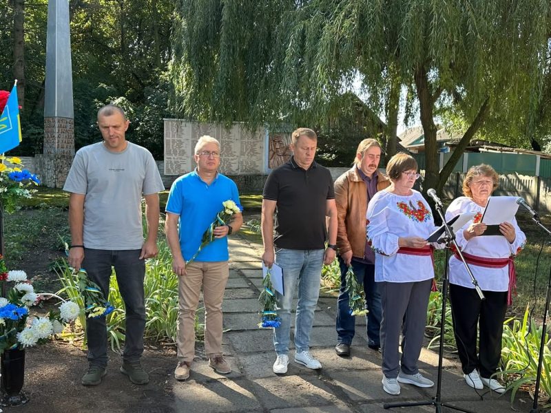 У Сахнах відкрили Алею Слави на честь загиблих захисників