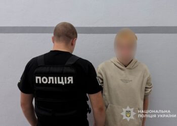 У Сумах поліцейські викрили жінку, яка ошукала пенсіонерку на понад пів мільйона гривень