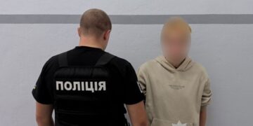 У Сумах поліцейські викрили жінку, яка ошукала пенсіонерку на понад пів мільйона гривень