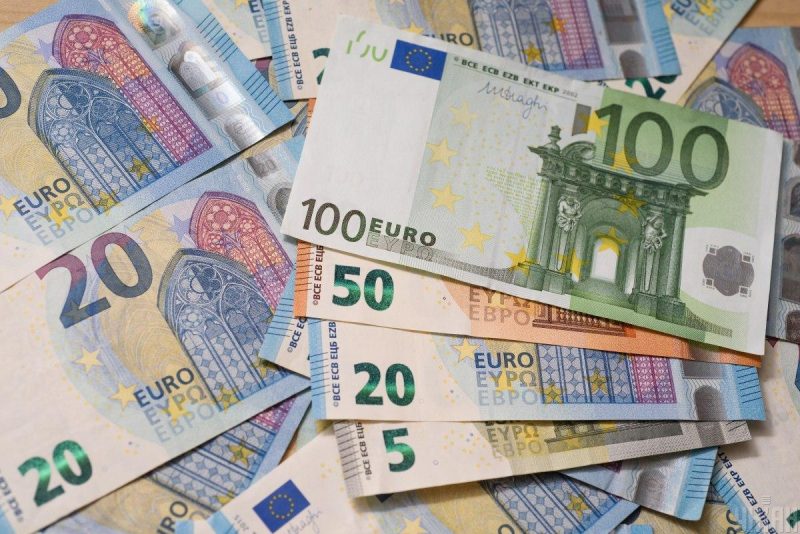 ЄС виділить Україні 3,3 млрд євро: на що їх витратять