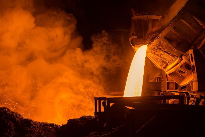 Зупинка металургійних гігантів загрожує валютній виручці, містам і роботі залізниці, – ЗМІ