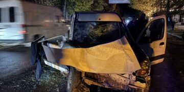 18-річний хлопець викрав автомобіль і вчинив ДТП у центрі Шостки