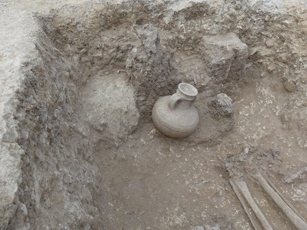 Під садом у Франції знайшли поховання віком 1700 років