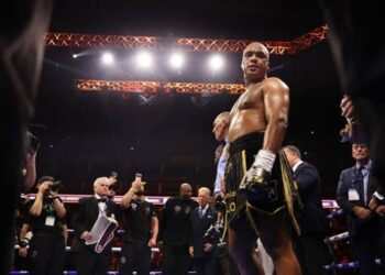 Вордлі порушив мовчання після поразки від Дюбуа