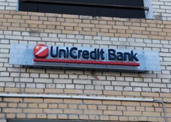 UniCredit готує вихід із Росії: Путін дозволив продаж банку