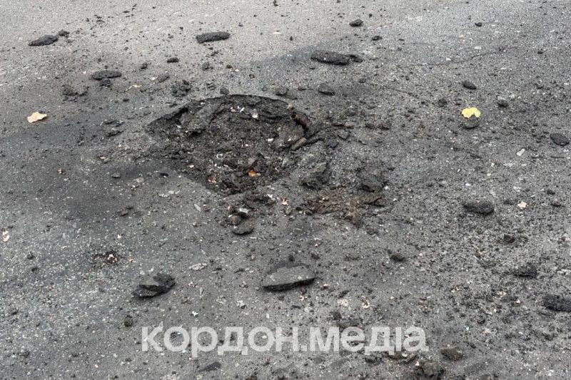 У Сумах внаслідок удару ворожого дрона поранена дівчина