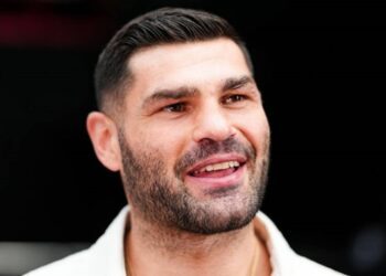Відомий боксер обрав переможця мегабою Джошуа – Ф’юрі