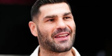 Відомий боксер обрав переможця мегабою Джошуа – Ф’юрі