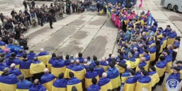 Семеро захисників із Сумщини повертаються додому з російського полону