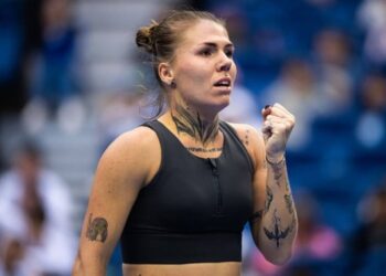 Олійникова розпочала турнір у Сучжоу з розгромної перемоги