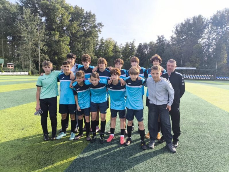 Команда U17 Конотопської ДЮСШ розгромила суперників із рахунком 6:1