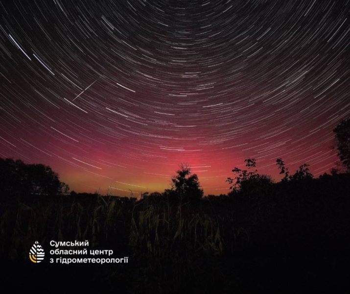 Нічне диво над Сумщиною: небо розфарбувало полярне сяйво + Фото
