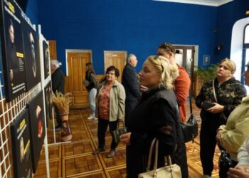 У Хмельницькому відкрилася фотовиставка про жінок прикордонної Сумщини