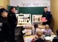 У Конотопі поліцейські проводять уроки з мінної безпеки для дітей + Фото