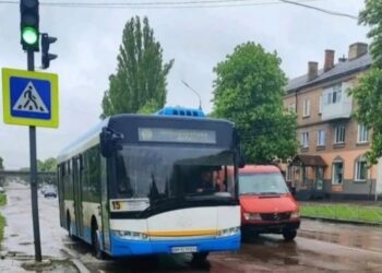 У Конотопі скорочують час роботи міських автобусів