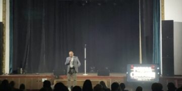 У конотопському МБК «Зоряний» прозвучала «Рокова симфонія: від Моцарта до Deep Purple»