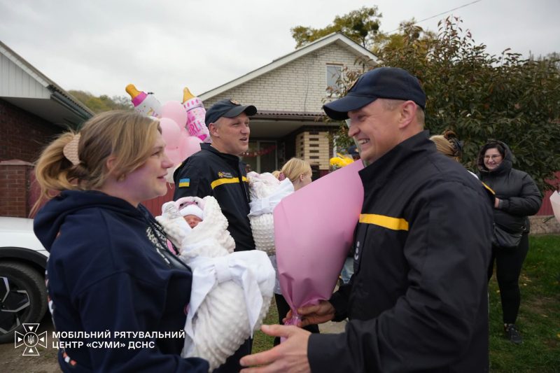 У родині роменського рятувальника народилося дві донечки: тепер у сім’ї зростає четверо дівчаток